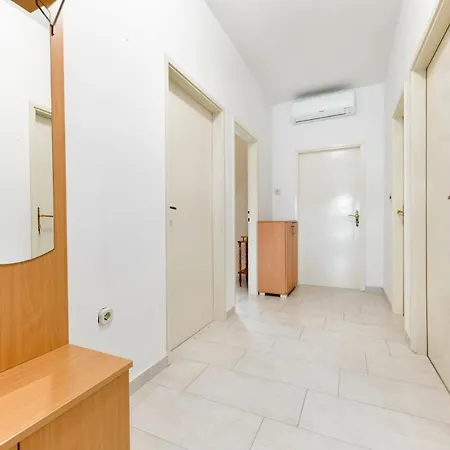 Apartment Mare Sukosan