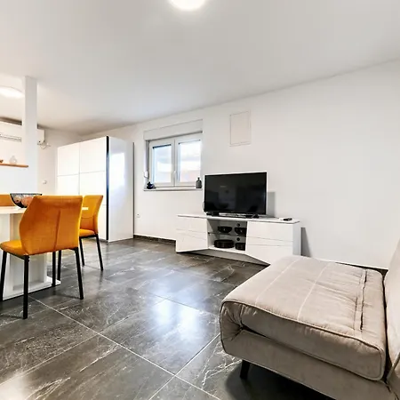 Mare Apartment
