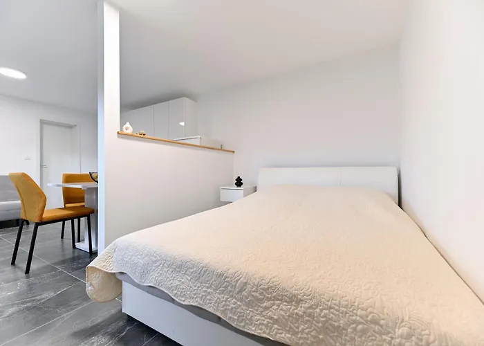 Mare Apartment *