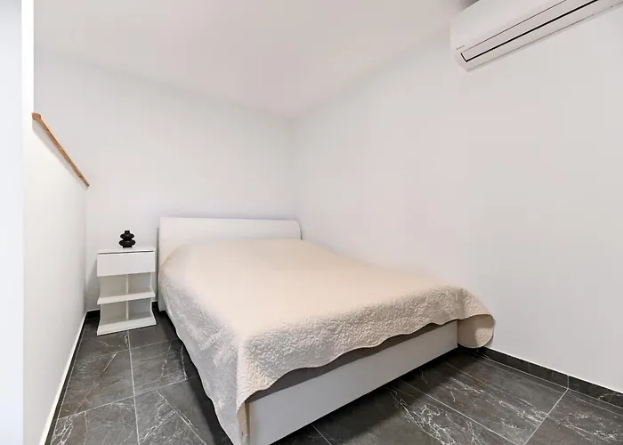 Mare Apartment Sukošan